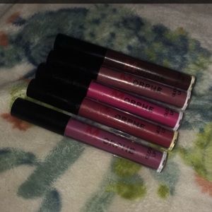 NEVER USED MORPHE LIPPIES.